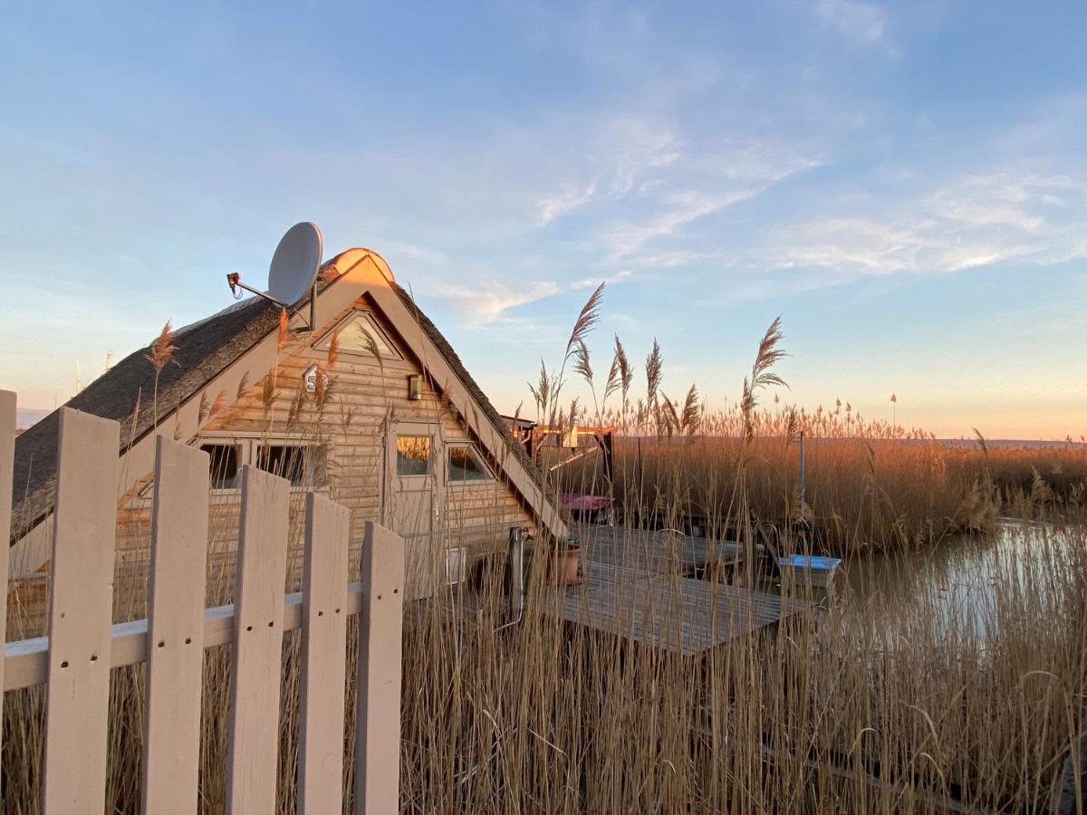 Seehuette Neusiedlersee - Pfahlbau Waterfront 1 Руст Экстерьер фото